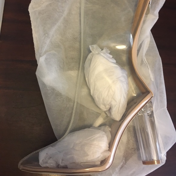 New Cape Robbin Clear Bootie - Picture 2 of 7